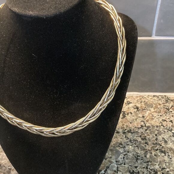 Metal statement necklace  - Picture 2 of 3